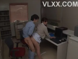 Nhìn thấy sự cô đơn của em gái hàng xóm khi cô ấy mới tôi đến nhà dùng bửa, nên tôi đã…