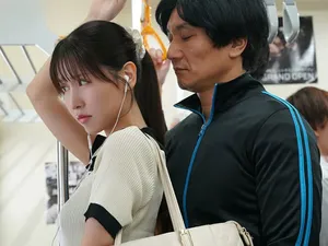 Dâm đãng tột độ, ghệ bắn nước đái tung toé