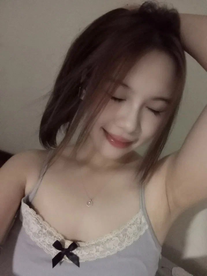 Thật tuyệt vời! Cô gái xinh đẹp nhất trường thể thao đang ở trên đỉnh, với những màn cao trào liên tiếp xảy ra! 300 lượt thích, cảm ơn mọi người!