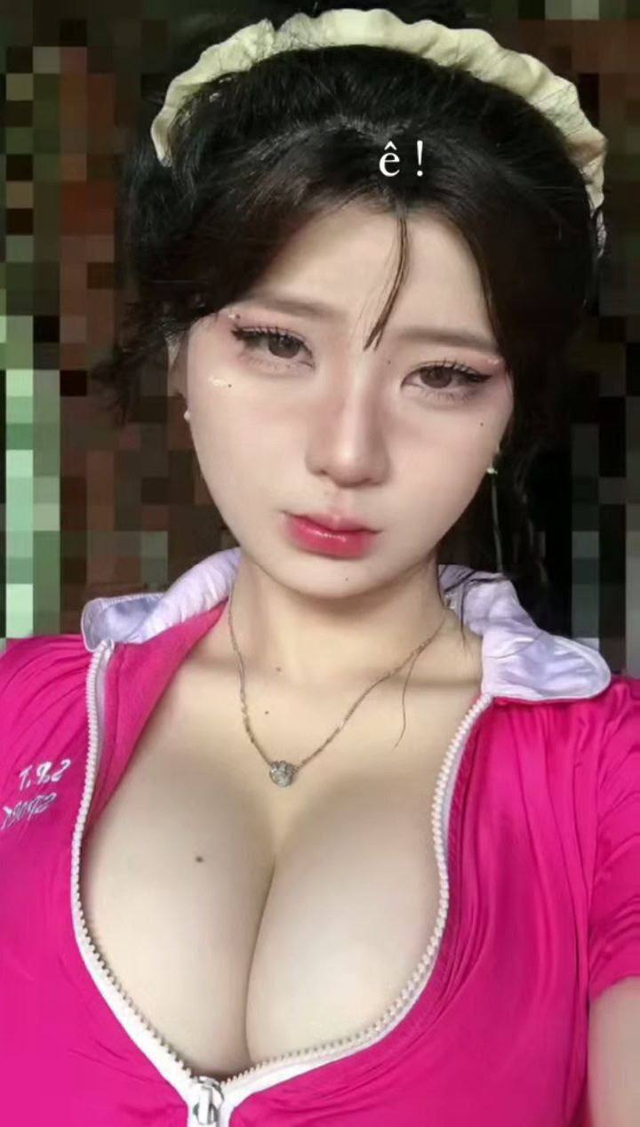 Xoạc con tình nhân nứng lồn chân dài
